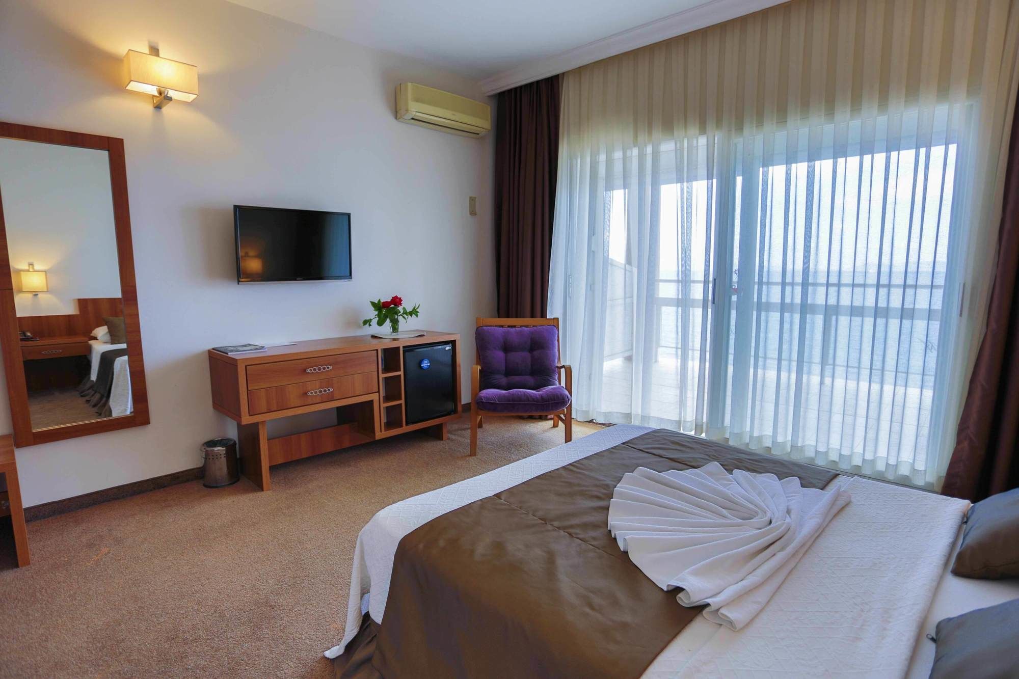 Melis Hotel Кушадасы Экстерьер фото